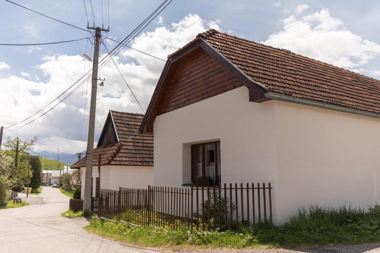 Chalupa U Kova Bešeňová Buitenkant foto